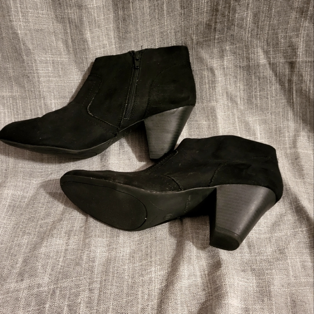 Western faux suede womens low  ankle boot